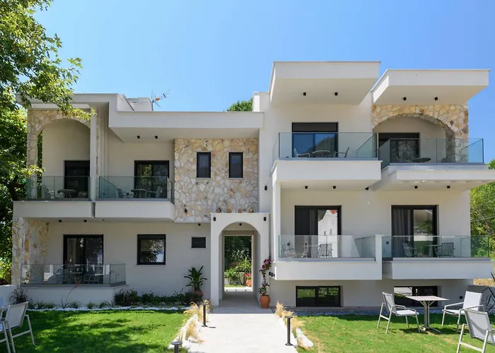 Ammothines Chrysi Ammoudia